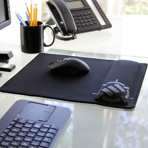 ENHANCE Large Gaming Mouse Pad with Memory Foam Wrist Rest - Black